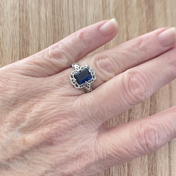 Radiant Cut Simulated Sapphire Art Deco Filigree Ring - 925 Sterling Silver - Picture 4 of 5